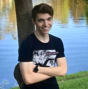 Meet your Posher, Jonathan